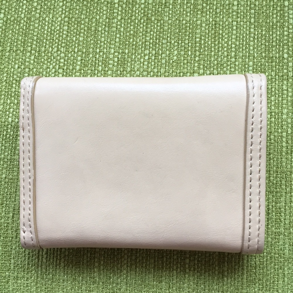 Marc by Marc Jacob’s Turnlock Wallet - Picture 2 of 4